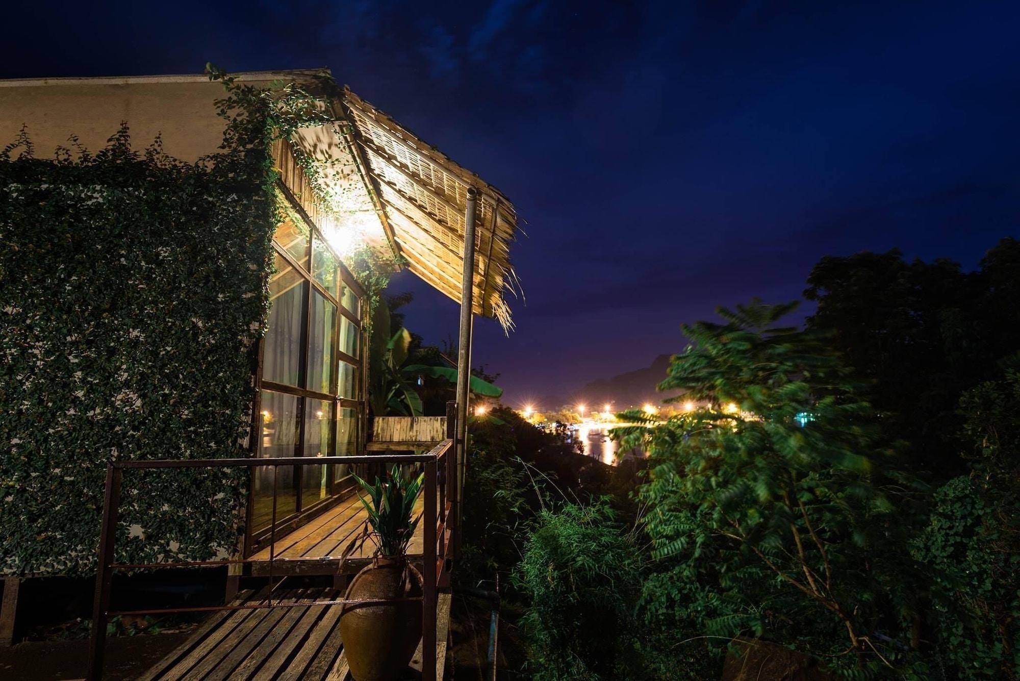 Phi Phi Sea Sky Resort Exterior photo