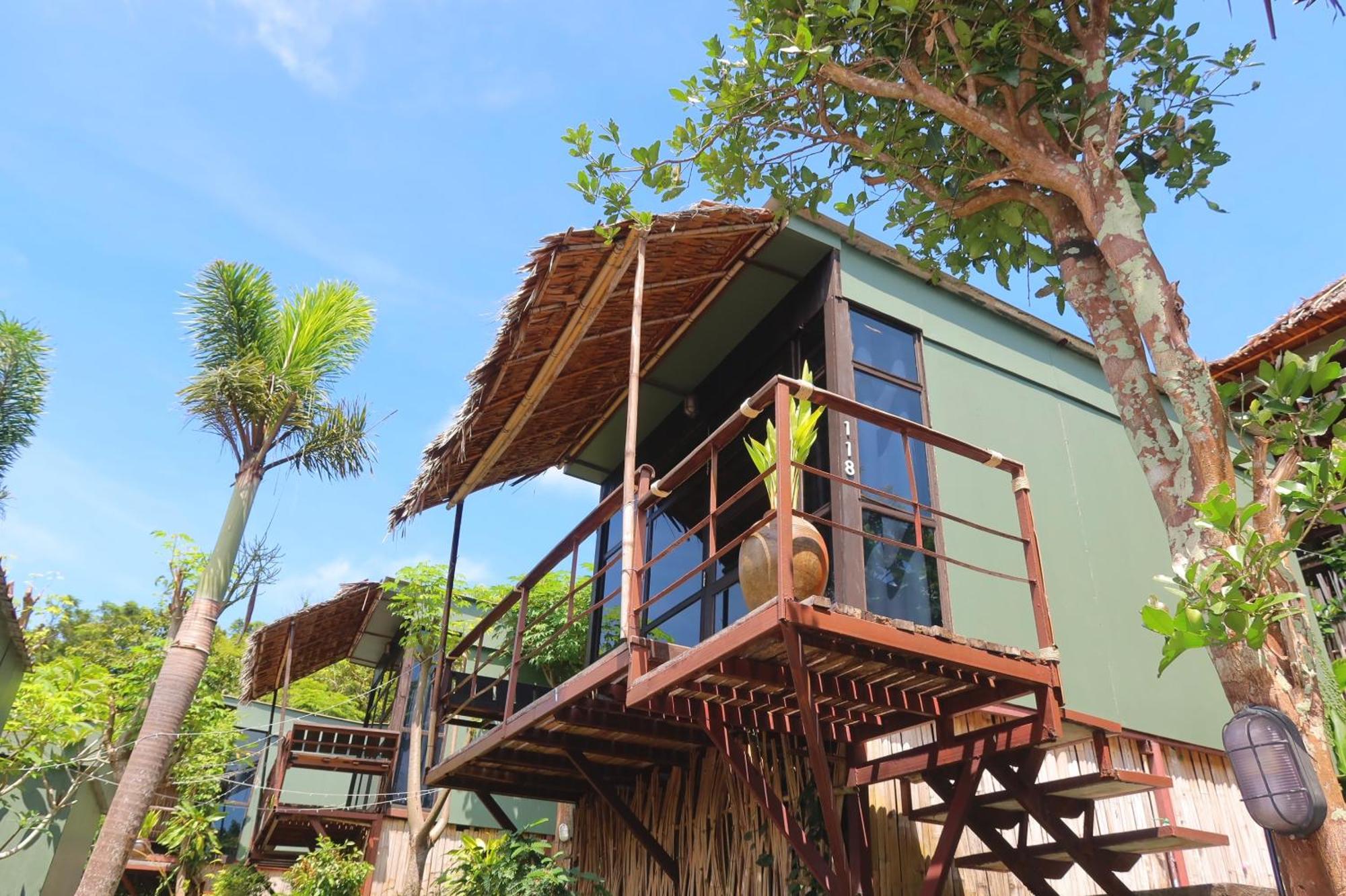 Phi Phi Sea Sky Resort Exterior photo