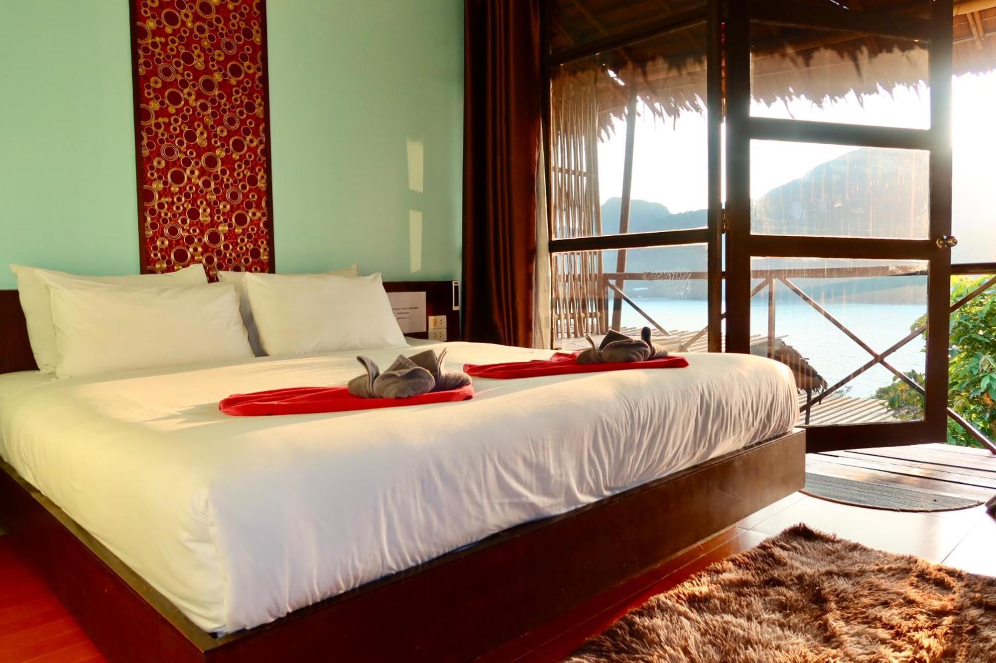 Phi Phi Sea Sky Resort Exterior photo