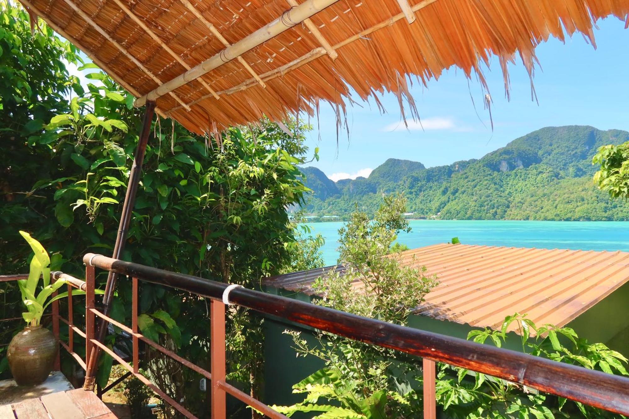 Phi Phi Sea Sky Resort Exterior photo