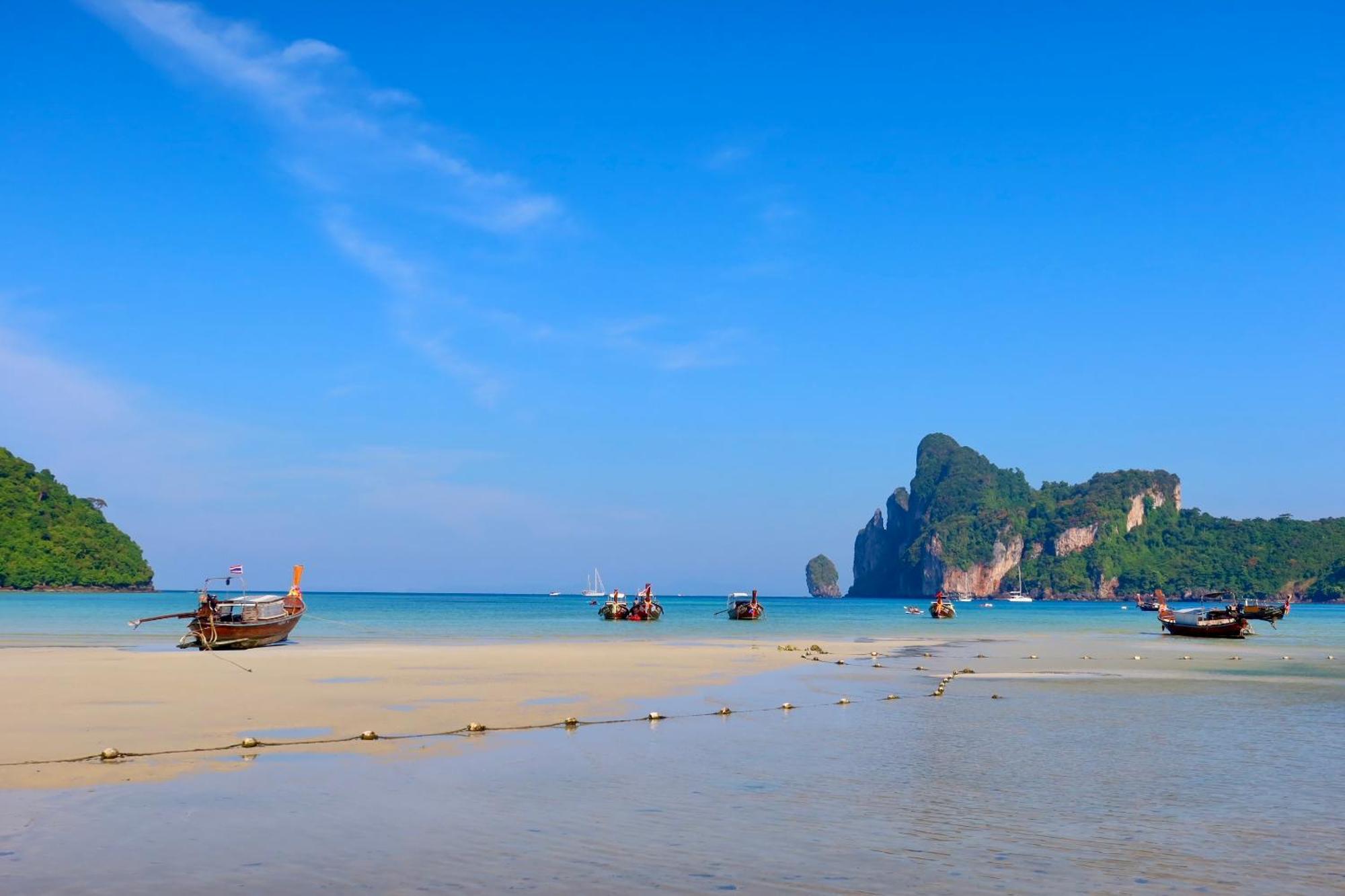 Phi Phi Sea Sky Resort Exterior photo