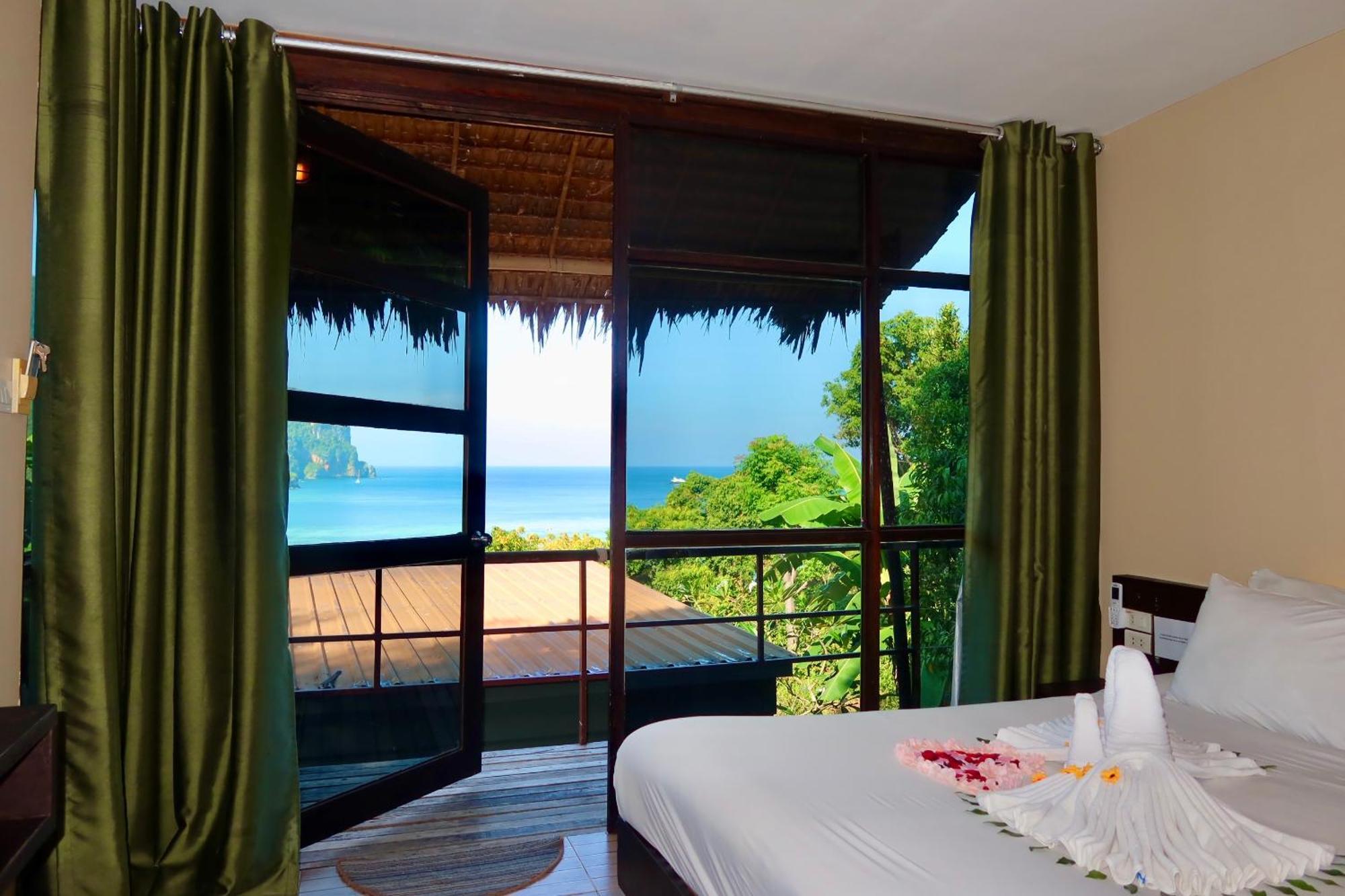 Phi Phi Sea Sky Resort Exterior photo