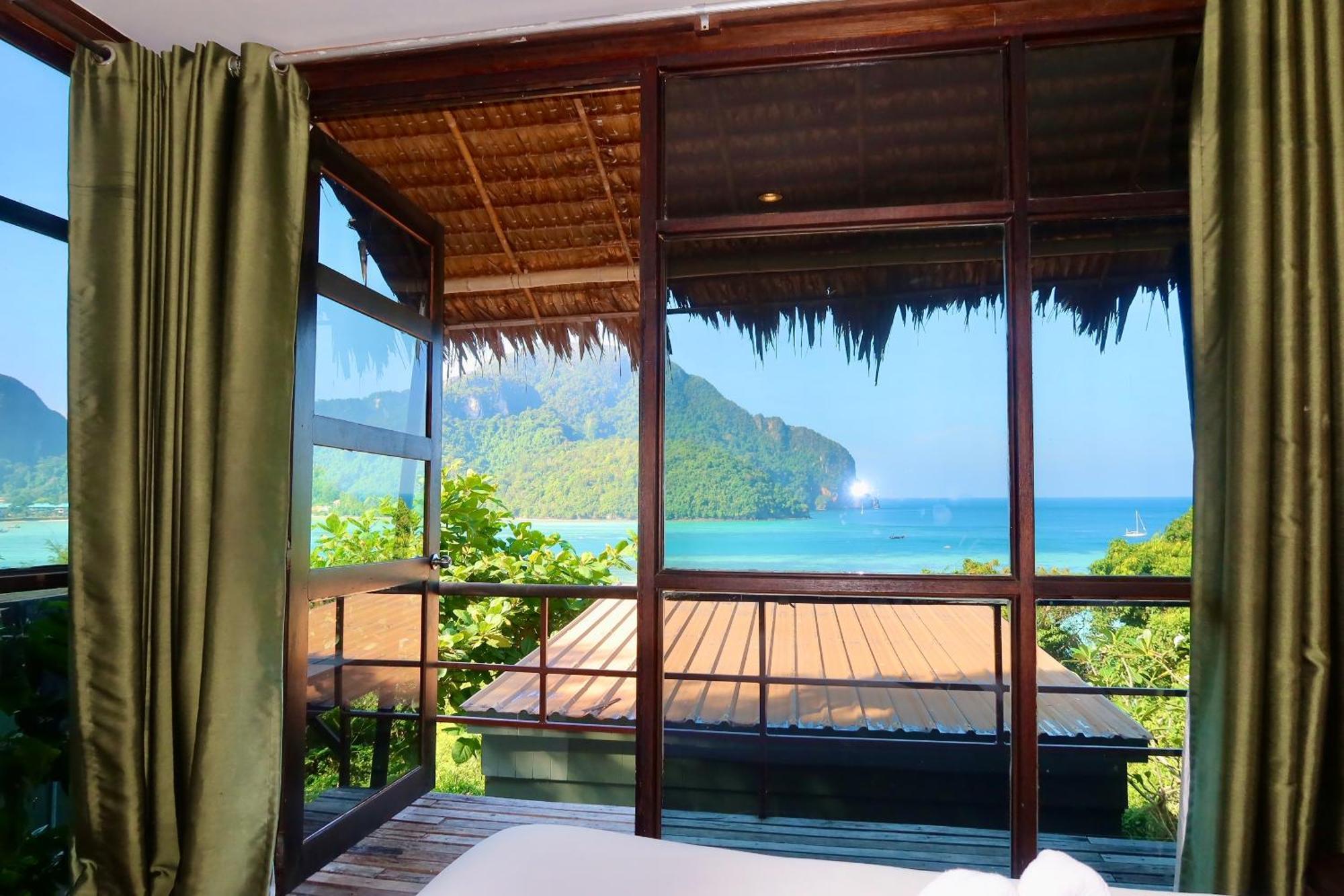 Phi Phi Sea Sky Resort Exterior photo